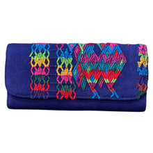 Load image into Gallery viewer, Up cycle Guatemalan Huipil Clutch - SOLOLI 
