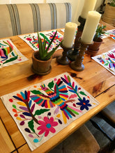 Load image into Gallery viewer, Otomi Placemats - SOLOLI 
